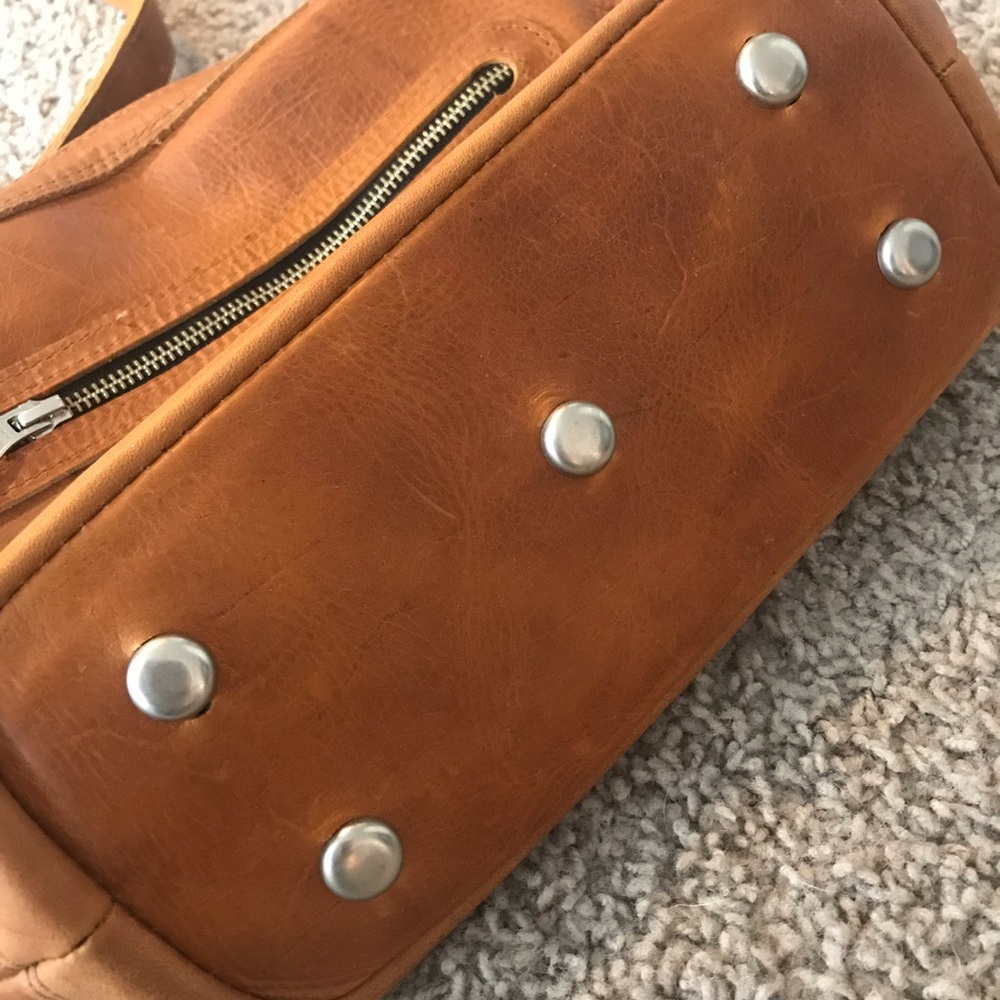 Maria’s Artisan Shop Rachel Crossbody Bag - Picture 6 of 8